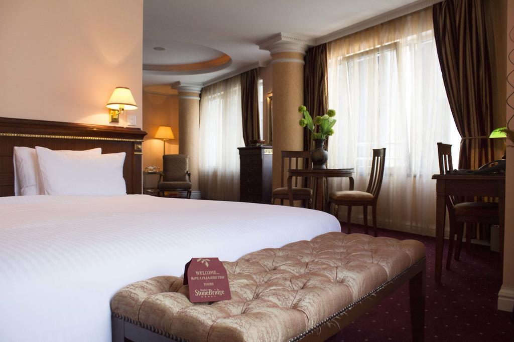 Stone Bridge Hotel Skopje Luaran gambar